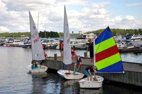 Lisäksi Suomen Liikunta ja Urheilu myönsi toimintaan seura-avustusta, lähinnä toiminnassa palkattuina olevien ohjaajien ja apuohjaajien palkkakuluihin.