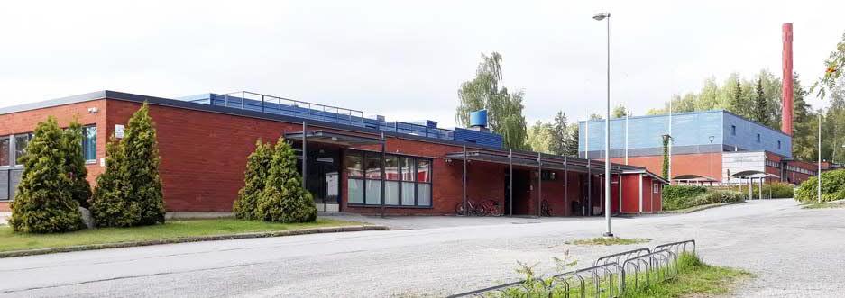 Kaava-alueella sijaitsee arkkitehti Into Pyykön suunnittelema Pikkolan koulu (1975), joka on Suomen ensimmäisiä peruskoulun yläasteeksi rakennettuja koulurakennuksia.