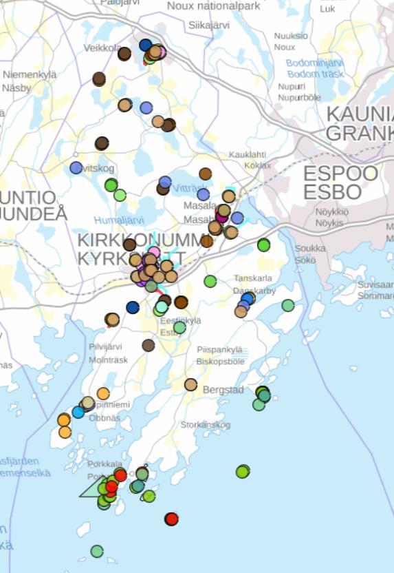 KUVA 1. Kirkkonummen liikuntapaikkojen jakauma kunnan alueella. Eri väreillä kuvataan eri lajien suorituspaikkoja.