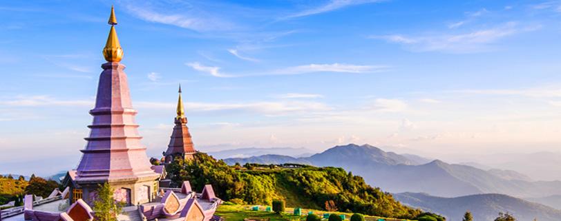 sijaitseva samanniminen vuori on Thaimaan korkein. Vuoren nimi kunnioittaa kuningas Inthawichayanonia, joka oli Chiang Main viimeisiä kuninkaita ja tunnettiin metsien suojelijana.