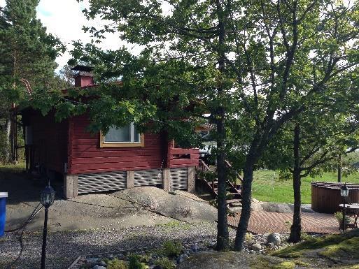 saaressa, johon kulkee