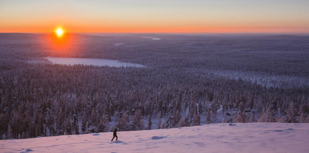 1. MARCOM KEHITTÄÄ MATKAILULLISTA SUOMI- KUVAA JA TOIMII KAUPALLISEN MAAKUVAVIESTINNÄN ALUSTANA.