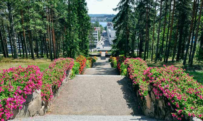 15. Vammaisten hoitoavun palveluseteli 15.1 Palvelun kuvaus 15.1.1 Vammaisten hoitoapu Vammaisen lapsen tai nuoren tuen, hoidon ja hoivan järjestämisessä käytetään ensisijaisesti yleisiä palveluja,