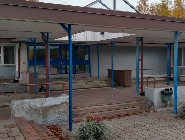 Niitä ei ole varustettu huomioalueella tai kontrastiraidoilla.
