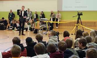 Hänelle on helppo antaa palautetta ja rakentavia ajatuksia kohdatessa kylällä tai kaupassa.