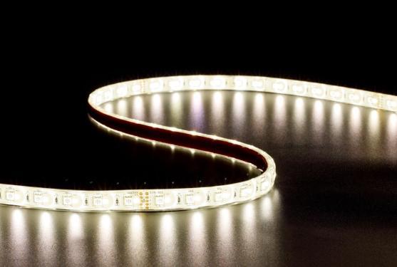 Start Flex RGB & RGB+W Start Flex LED-valonauhat on suunniteltu vaativiin kohteisiin, joissa valontuoton tulee olla erinomaisella tasolla.