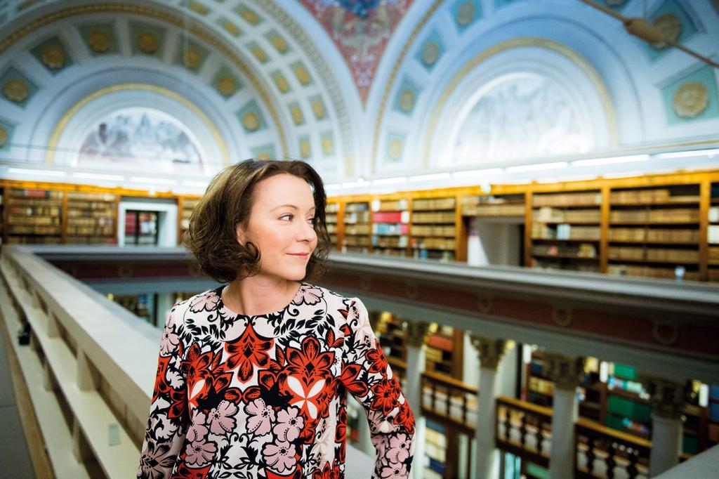 LAHJOITUKSET / TEEMA Rouva Jenni Haukio: Kulttuuriperintö kuuluu kaikille Tasavallan presidentti Sauli Niinistö ja hänen puolisonsa, rouva Jenni Haukio, suojelevat Kansalliskirjaston Vuosisatamme