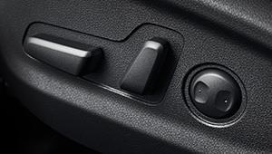 8" värikosketusnäyttö + haineväantenni, sekä langaton älyuhelimen lataus Comfort mallissa Autoveroton hinta 650, arvioitu autovero 127 246 Comfort Plus Pack Smart Key
