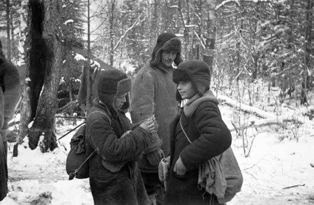 ei muodostunut yksinomaan rasitetta Suomen sodanaikaiselle, ainaisen työvoimapulan ja puutteen kanssa kamppailevalle yhteiskunnalle, vaan että vangit tekivät myös osansa kotirintaman työvoimapulan