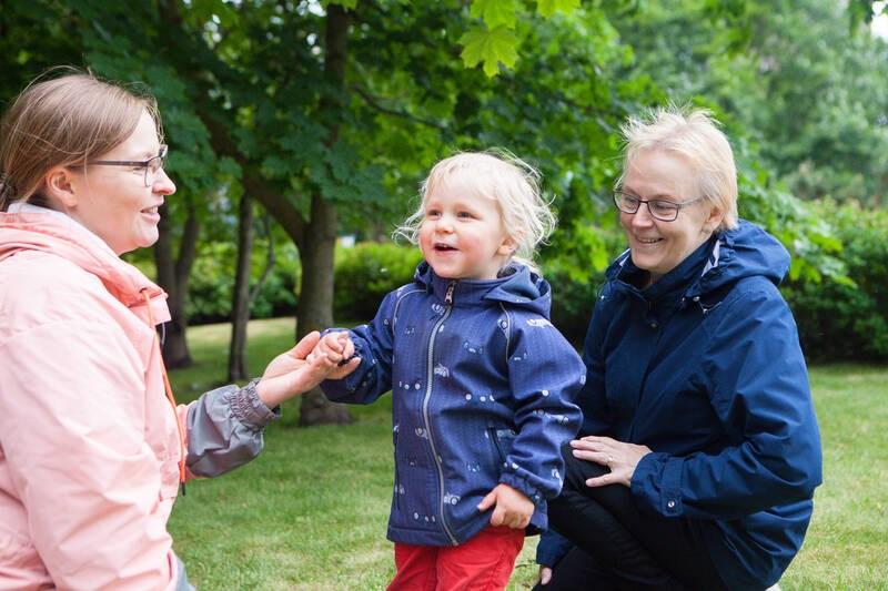 Hallinnollisten toimien käytäntöjä on hyvä muokata puhelimitse tai muulla etäyhteydellä voi tehdä haastattelut päätökset omaishoidon tuen myöntämisestä tuki- ja