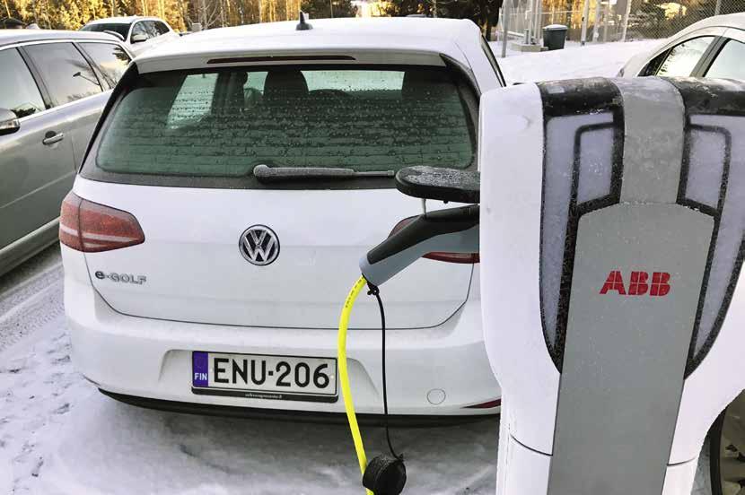 Uusi sähköajoneuvojen LATAUSPISTELAKI PÄHKINÄNKUORESSA Eduskunta on hyväksynyt pitkään valmistelussa olleen ja kiivasta keskustelua aiheuttaneen lain sähköajoneuvojen latauspisteistä ja -valmiuksista.