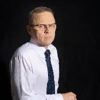 Hallituksen jäsenillä ei ole erityistä asettamisjärjestystä. Hallituksen toimikausi on yksi vuosi, ja se päättyy valintaa seuraavan ensimmäisen varsinaisen yhtiökokouksen päättyessä.