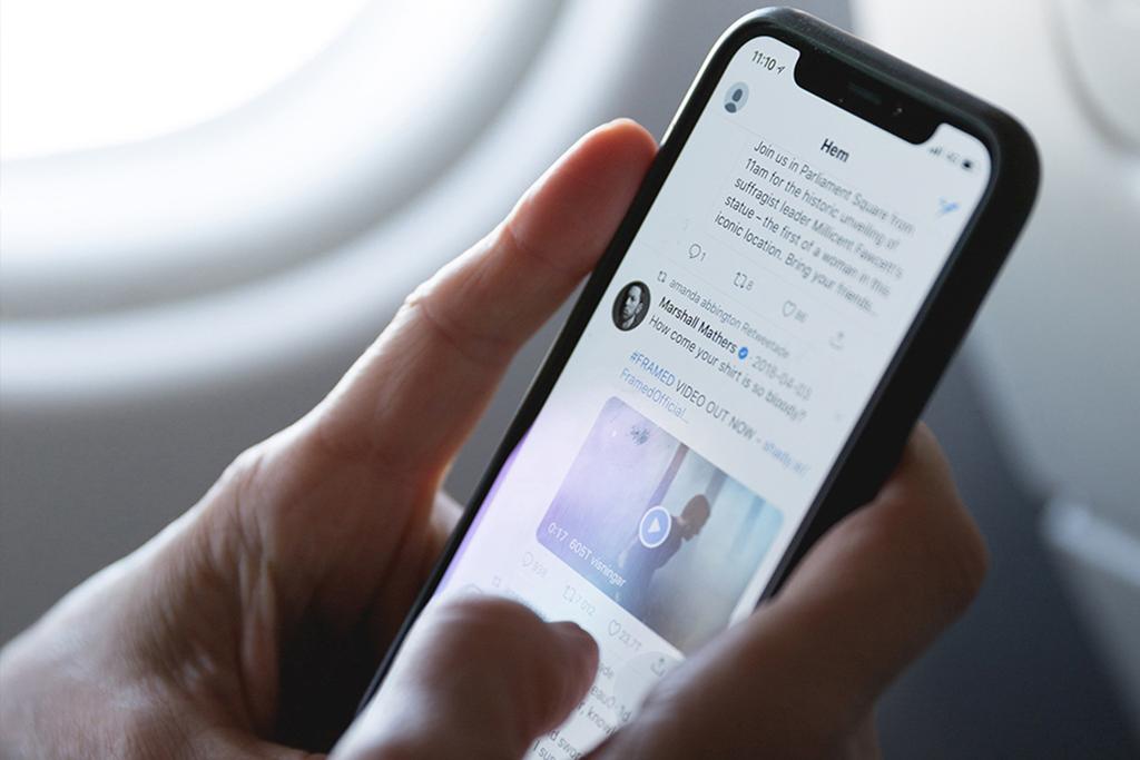 Kuva: Unsplash Kielitaito ja asenteet eri kieliä kohtaan Seuraavaksi tarkastellaan kyselytutkimuksen tuloksia.