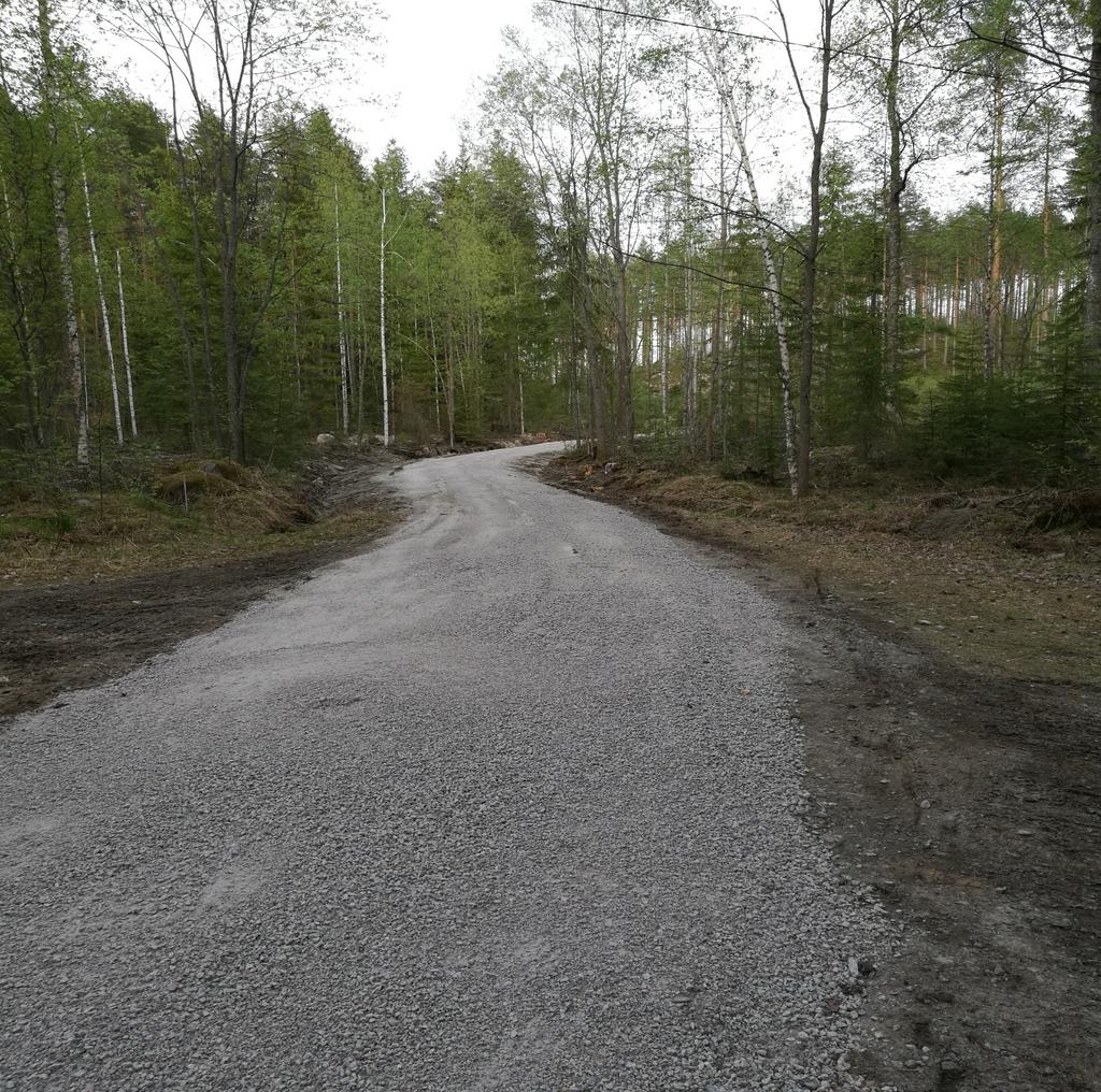 6 Kuva. Mukuran kunnostettu tie Kevättalkoot pidettiin 28.5. ja syystalkoot 7.10.2019. Hallituksessa päätettiin, että Mukuramajalle uusitaan tekstiilejä ja astioita.