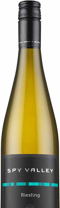 Essi Avellan, master of wine: Viehätyn kerta kerran jälkeen siitä, miten Marlborough n alueen rieslingien yltäkylläisen runsas ja terhakka hedelmäisyys yhdistyy napakkaan hapokkuuteen.