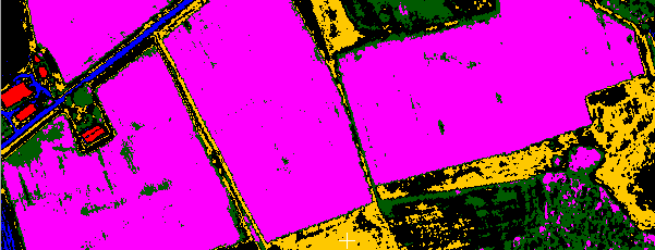 Kuva 7.25: Luokittelukuva Spectral Angle Mapper luokittelulle. Kuva 7.26: Luokittelukuva suurimman uskottavuuden luokittelijalle. Verrattaessa luokittelutuloksen kuvaa 7.