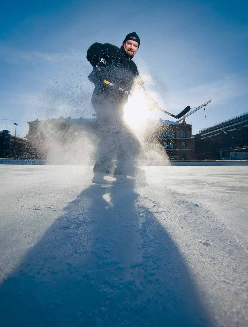 Matti Immonen Alansa avainpelaaja Aktiivisesti aikanaan jääkiekkoa harrastanut ylitarkastaja Heikki»Wäiski» Väisänen kuuluu