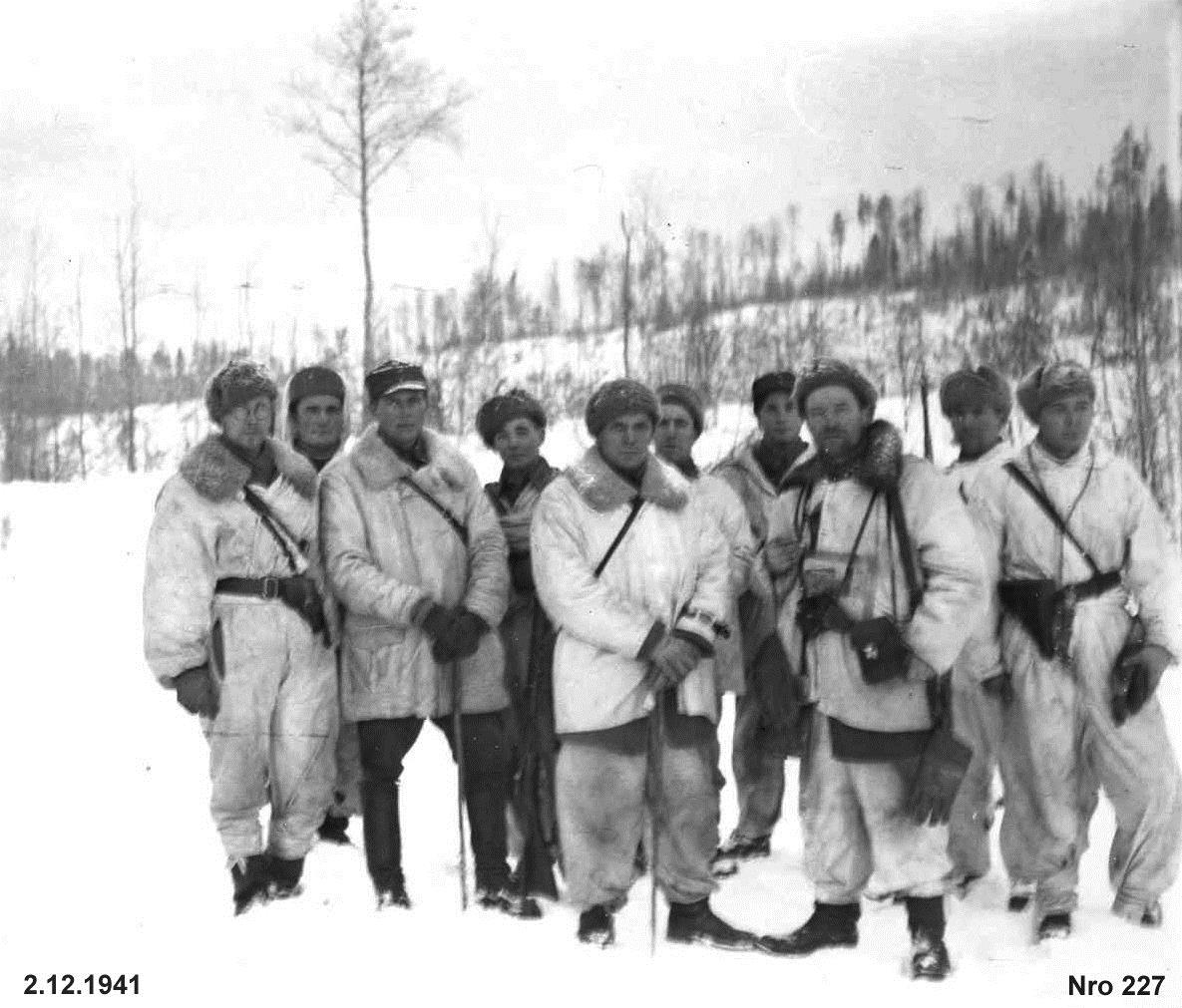 vallattu yhteistoimin; tie Karhumäkeen on auki.