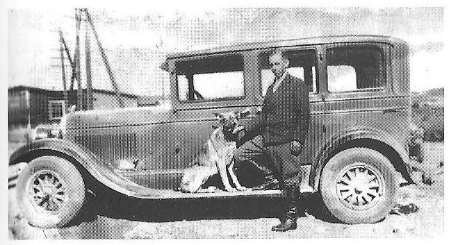 Ensimmäinen autonomistaja paikkakunnalla oli rakennusmestari A. Ijäs, joka osti Ford-merkkisen auton v. 1923. Autojen lukumäärä kehittyi suotuisasti siten, että v.