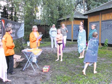He haluavat vain tonauttivat liikunnan riemusta. Yleisurheilukoulut on jaettu iän mukaan ryhmiin 4-vuotiaista alkaen, 6 7-v. (v. 2004 2005 syntyneet) 