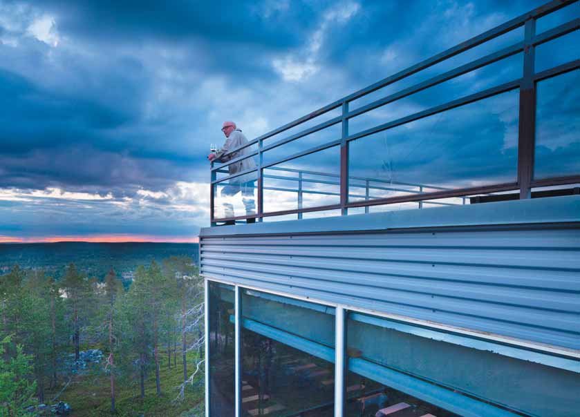 KAUPUNKILOMALLA TUNTURISSA ROVANIEMI Lapland Hotel Sky Ounasvaara on taivaallinen paikka kulttuuria, kulinarismia ja lappilaista luontoa lomaltaan hakevalle.