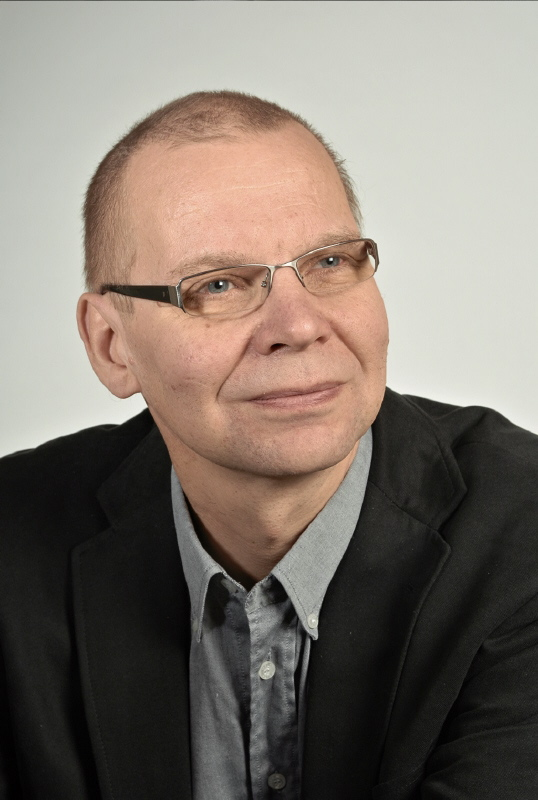 Timo Jokela FT (2001), dosentti (Oulun yliopisto 2009) historiaa 1990-luvun alussa VTT:llä käyttöliittymien mallinnusta 1995 Nokia Mobile Phones, käytettävyyspioneeri 1999 -> Oulun yliopisto, TOL