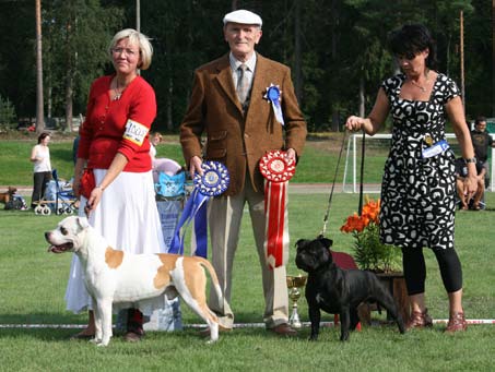 Cornelia Bergundthal, Sveitsi Kay Aspin, Iso-Britannia J. Karttunen vas.