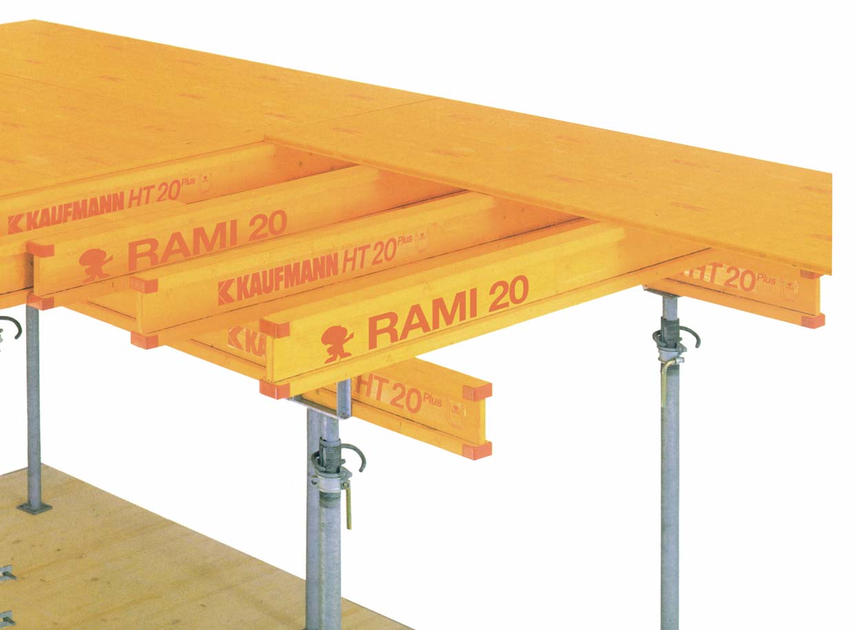 RAMI 3-kerros muottilevy RAMI 3-kerros muottilevyn edut Betoni ei takerru levypintaan. Helppo puhdistaa. Reunasuojaus. Antaa hyvän betonipinnan useiden käyttökertojen jälkeenkin.