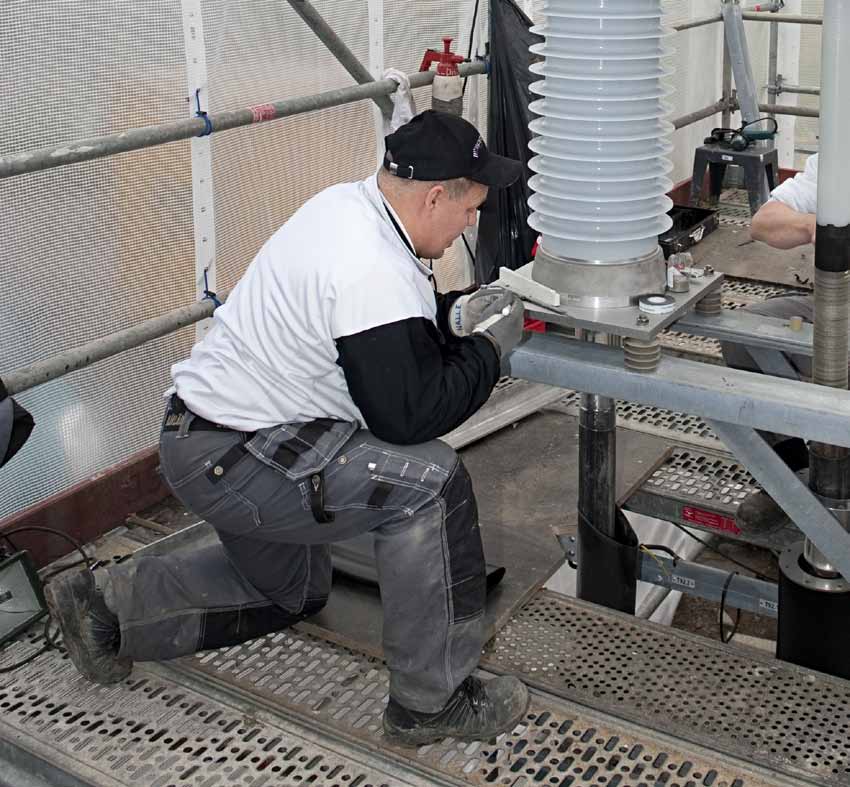 Lahti Energian tytäryhtiö LE-Sähköverkko Oy vahvistaa 1960- ja -70-lukujen taitteessa rakennettua 110 kv:n sähköverkkoaan uudella suurjännitekaapeliosuudella.