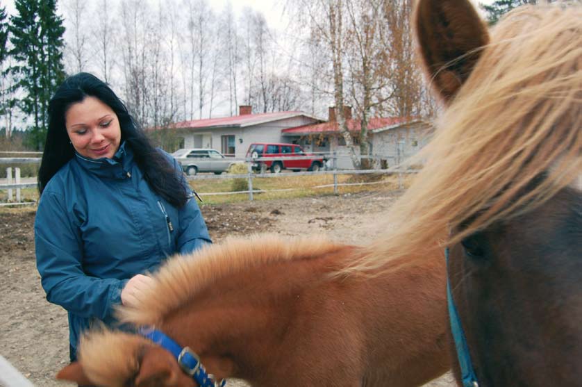 "Kun 70 80-lukujen yrittäjyyttä vertaa nykypäivän yrittäjyyteen, on niissä huima ero. Kun katsoin isäni yrittäjyyttä, tuntui, että hän oli yksin yrittäjyytensä kanssa.