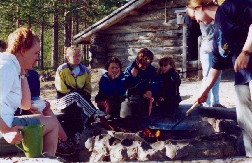 90- luvulla oli 4H-järjestössä taloudellisten vaikeuksien ja suurten muutosten aikaa.