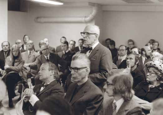 Professori Otto-I. Meurman otti voimallisesti kantaa pientalojen puolesta Asuntoreformiyhdistyksen keskustelutilaisuudessa 1971.
