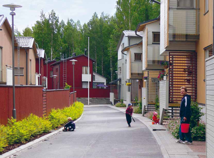 Olli Lehtovuoren suunnittelema Lehtovuoren alue Helsingin luoteiskolkassa on edustava esimerkki tiiviistä ja matalasta