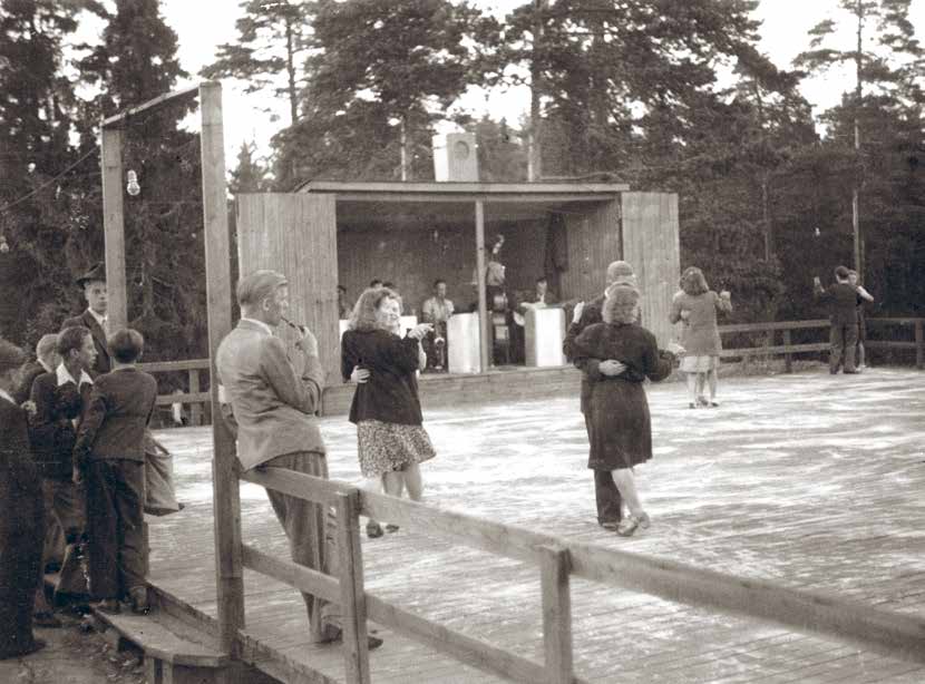 Käpylän VPK:n lavalla tanssitaan 1945,