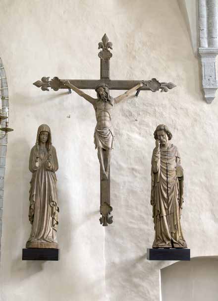 120 Andreson Andreson 121 vastaan puhuvat kuitenkin sekä Golgata-veistosten monumentaaliset mitat 5 että pienen maalaiskirkon oletettavasti 1400-luvun ensimmäisellä puoliskolla valmistunut matala