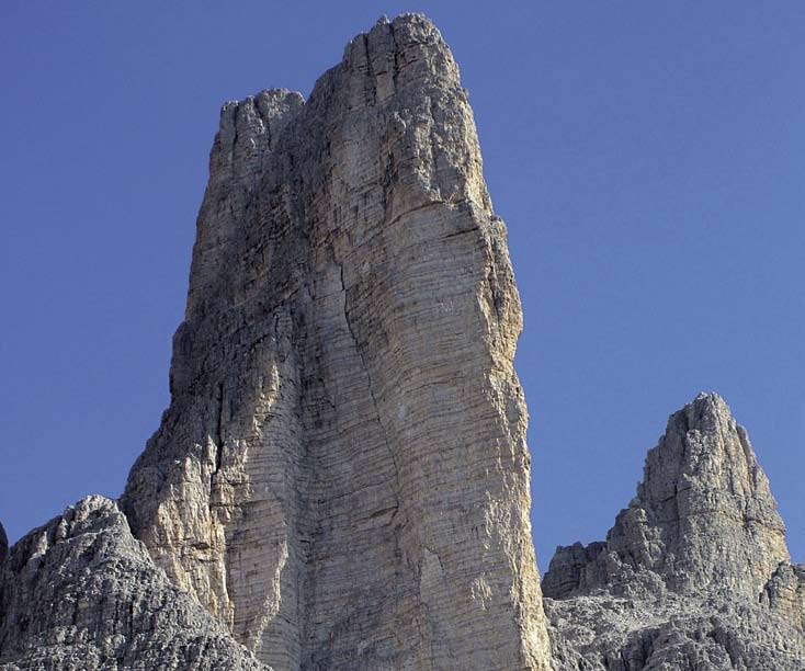 Teksti Jussi Muittari Jussi Muittari KKK, moduuli IV, Cortina d ampezzo, dolomiitit, Italia Hienoa kiipeilyä ja hyvää kahvia satanut vettä tai lunta.