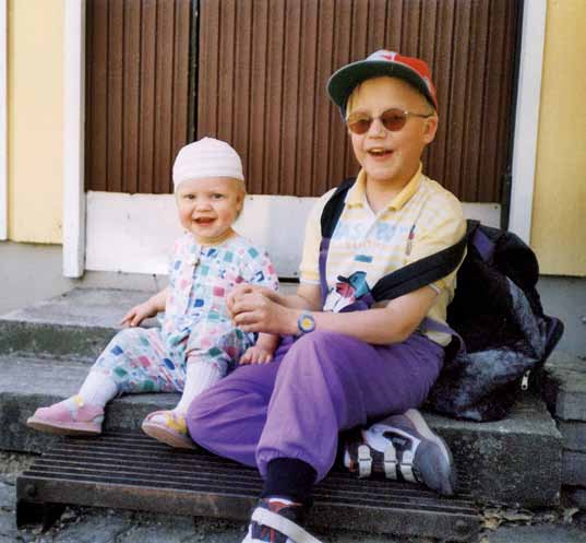 enemmän tietoa CHARGEsta ja sen jälkeen ymmärsin poikaamme paljon paremmin. Tämän diagnoosin omaavalla saattaa olla näköhermovaurio.