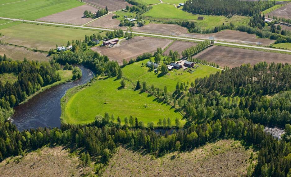 KAAVASELOSTUS 18 / 74 Kuva 20. Vaihtoehtoiset reitit ja tiestö oletetuista voimaloiden tuontisatamista Kokkolasta, Kalajoelta ja Raahesta Kuuronkallion suunnittelualueelle.