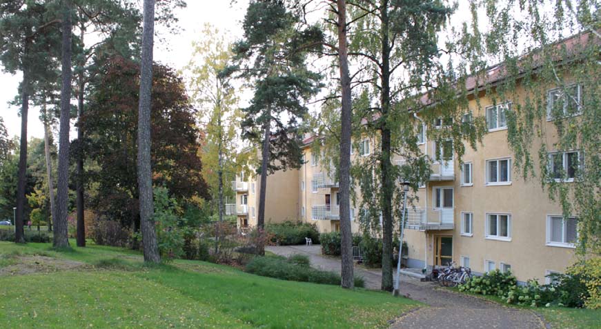 Asuintalot M, T, U ja V Sairaala-alueen pohjoisnurkkaan Käpyläntien läheisyyteen rakennettiin 1950-luvun puolivälissä neljä asuinkerrostaloa.
