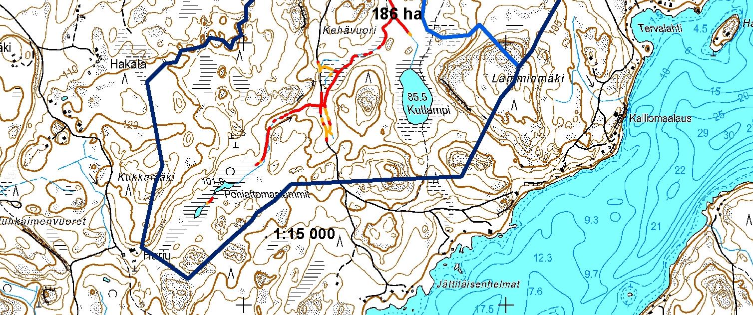 Korvenlahden ojan valuma-alueet, ehdotetut vesiensuojelurakenteet ja ojien eroosioriski. Korvenlahden ojan valuma-alue on rajattu kartalle tummansinisellä.