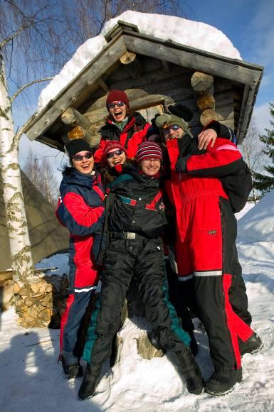 VERKOSTOITUMINEN Jokaisella on jotain ainutlaatuista tarjottavaa Matkailualalla verkostoituminen tarkoittaa resurssejen ja osaamisen tehokasta hyödyntämistä.