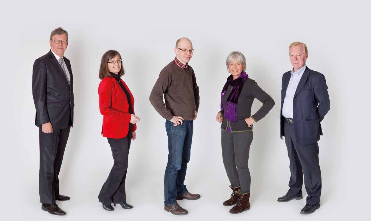 Olli Häkämies Kiinteistölautakunnan jäseniä ja virkamiehiä vuonna 2012 vasemmalta oikealle: virastopäällikkö Jaakko Stauffer, Tuomo Valve, Nina Suomalainen, Markku Vuorinen, Jyrki Lohi,