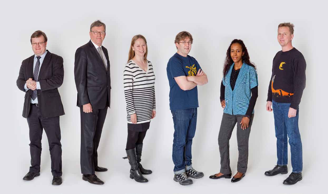Olli Häkämies Asuntolautakunnan jäseniä ja virkamiehiä vuonna 2012 vasemmalta oikealle: virastopäällikkö Jaakko Stauffer, Sirkka Hänninen, Hilkka Kiviluoto, Mika Rossi, Zahra Abdulla, Kai Haarma,