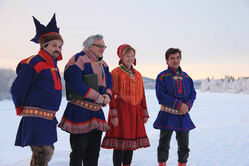 Heikki Paltto (puheenjohtaja), Bigga-Helena Magga, Inga- Briitta Magga, Jouni Lukkari, Juhani Länsman, Nina West, Nils Heikki Näkkäläjärvi ja Harri Hirvasvuopio.