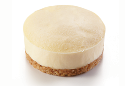 Pehme än kermaisessa mini juustokakussa on raikas täyte rapealla murokrokanttipohjalla.