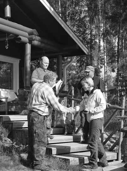 Nouto-osion aikana kilpailijat kehuivat kuulemma ampujan tarkaksi ja heittäjän Ruuskasen veroiseksi, ei yhtä pitkälle mutta samaan sektoriin, vaan noutomatka koirille oli ollut pitkähkö.