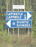 tsestäänselvyys: Opasteet on tarkoitettu niille, jotka eivät muuten osaa mennä paikasta toiseen. Viitoituksen peruste on aina se, että on ajettava suoraan, ellei muuta neuvota.