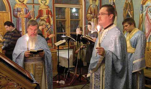 Pappiskoulutusta Joensuussa Vuosi seminaarin pappina Seminaarin toimintaan osallistuu säännöllisesti noin 30 henkilöä. Osa heistä asuu seminaarilla, osa muualla.