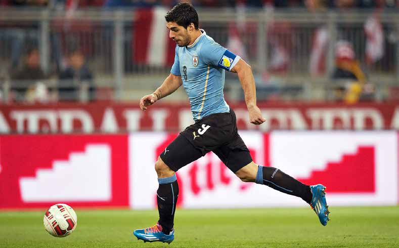 LUIS SUÁREZ URUGUAY SYNTYNYT 24.01.1987 PELIPAIKKA Keskushyökkääjä A-MAAOTTELUT/MAALIT 77/38 SEURA Liverpool Aivan huikea pelaaja ja loistava kausi takana.