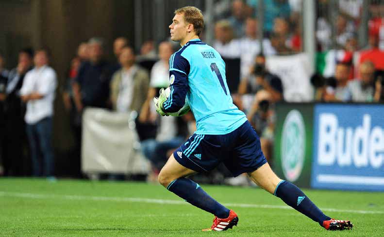 MANUEL NEUER SAKSA SYNTYNYT 27.03.1986 PELIPAIKKA Maalivahti A-MAAOTTELUT/MAALIT 45/0 SEURA FC Bayern München Olen kohdannut hänet sekä pelaajana että valmentajana.
